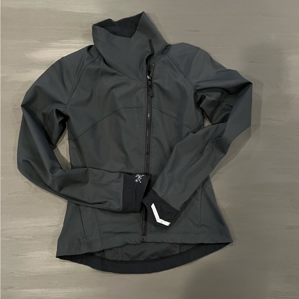 Arctetyx A2B Jacket size XS black
